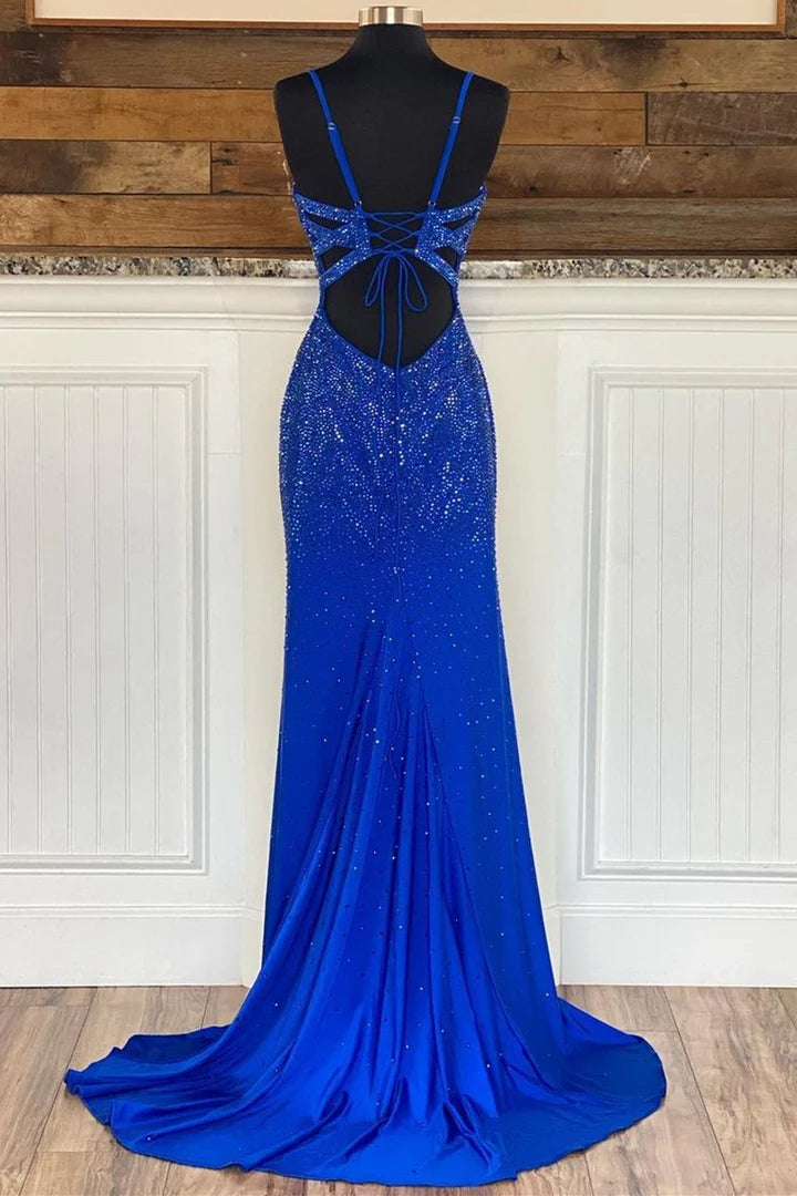 Vestido de fiesta de sirena con escote en V, cuentas y tirantes finos con cola